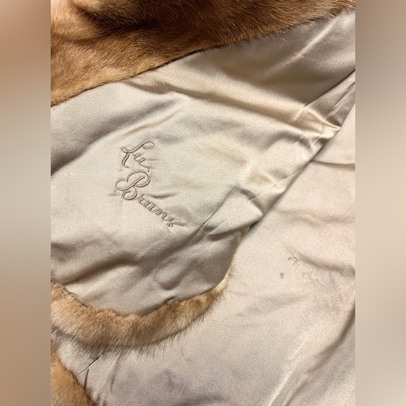 Vintage Mink Cape - Picture 12 of 14